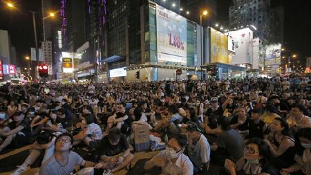 Biểu tình ở Hong Kong đe dọa giấc mơ TQ