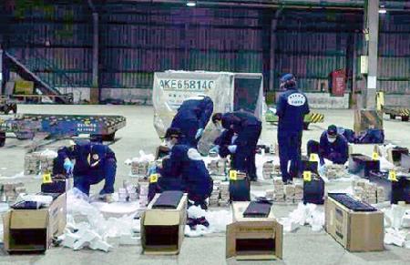 Vụ 600 bánh heroin giấu trong thùng loa xuất sang Đài Loan: Bắt được 2 trong số 3 đối tượng bị VN truy nã