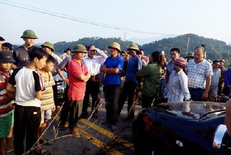 Dân chặn cao tốc Nội Bài - Lào Cai đòi nợ đơn vị thi công