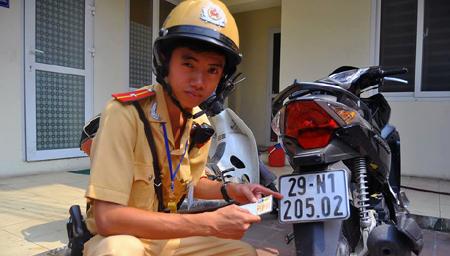 Hà Nội: Mua xe máy đầy đủ giấy tờ, vẫn “dính” xe gian